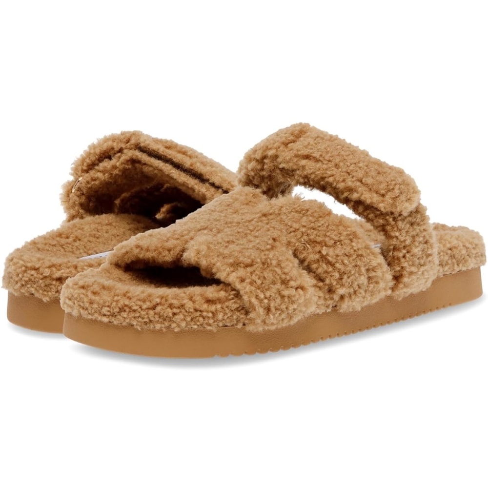 Steve Madden MAYVEN slip on sandals in color camel fabric